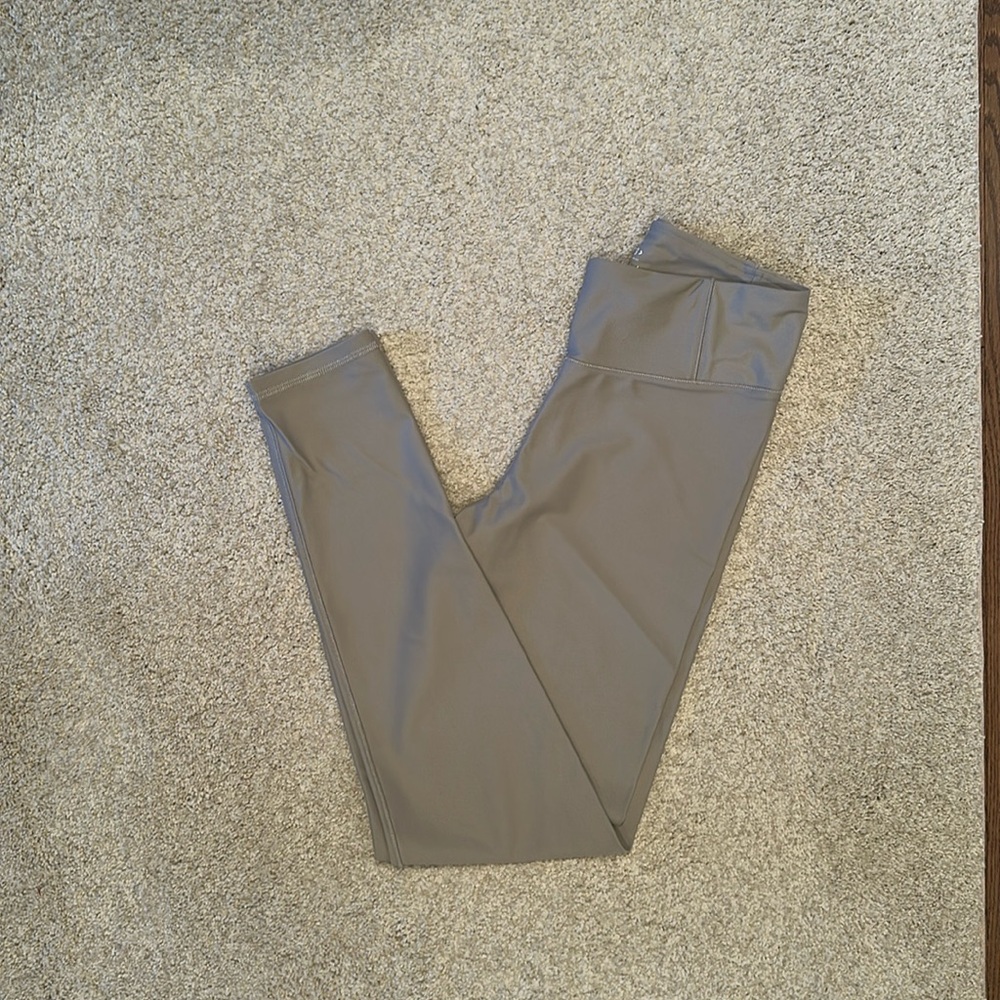 Abercrombie kids YPB stone/tan leggings size 11/12